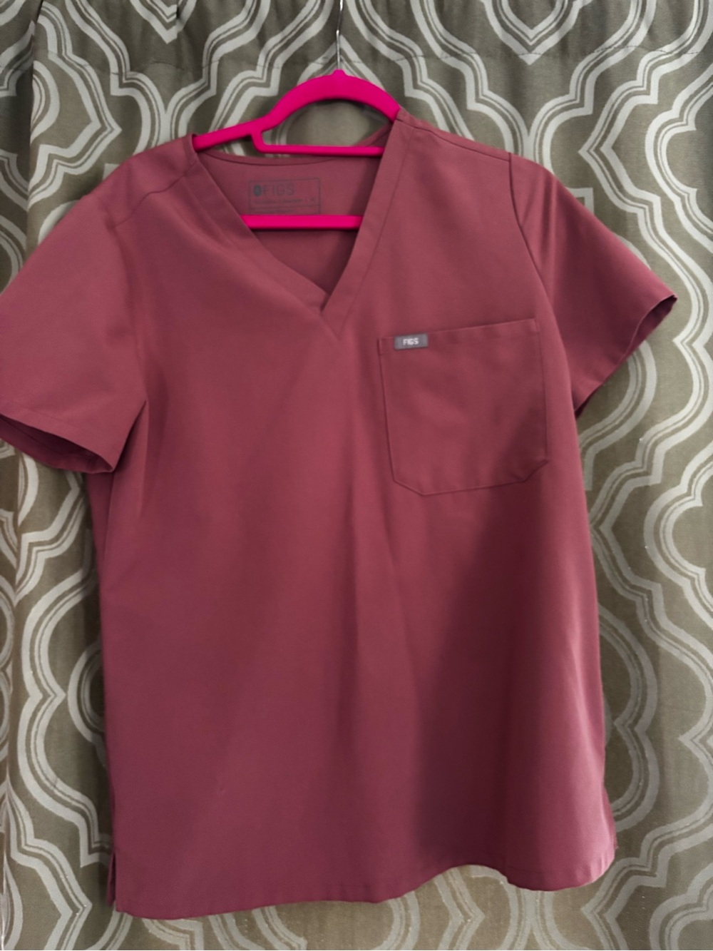 Figs Women's V-Neck Scrub Top and pants in mauve